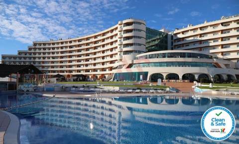 Apartamento T0 inserido no hotel Paraíso de Albufeira