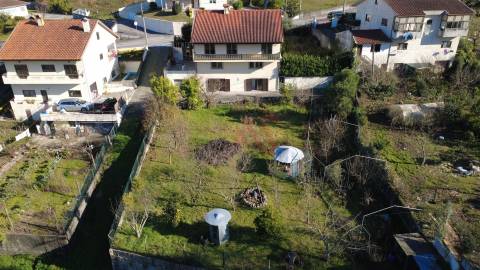 Moradia T4 com Excelente Área, Terreno e Potencial de Rentabilidade – Fafe