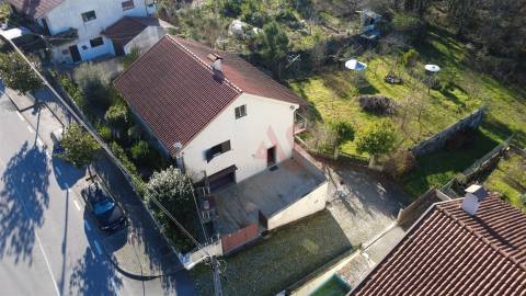 Moradia T4 com Excelente Área, Terreno e Potencial de Rentabilidade – Fafe