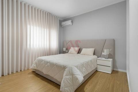 🏡 Moradia T4 + T1 com Jardim, Garagem e Excelente Localização – Sousa, Felgueiras