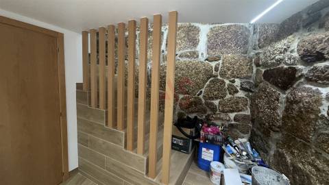 🏡 Moradia T2 em Pedra – Quinchães, Fafe