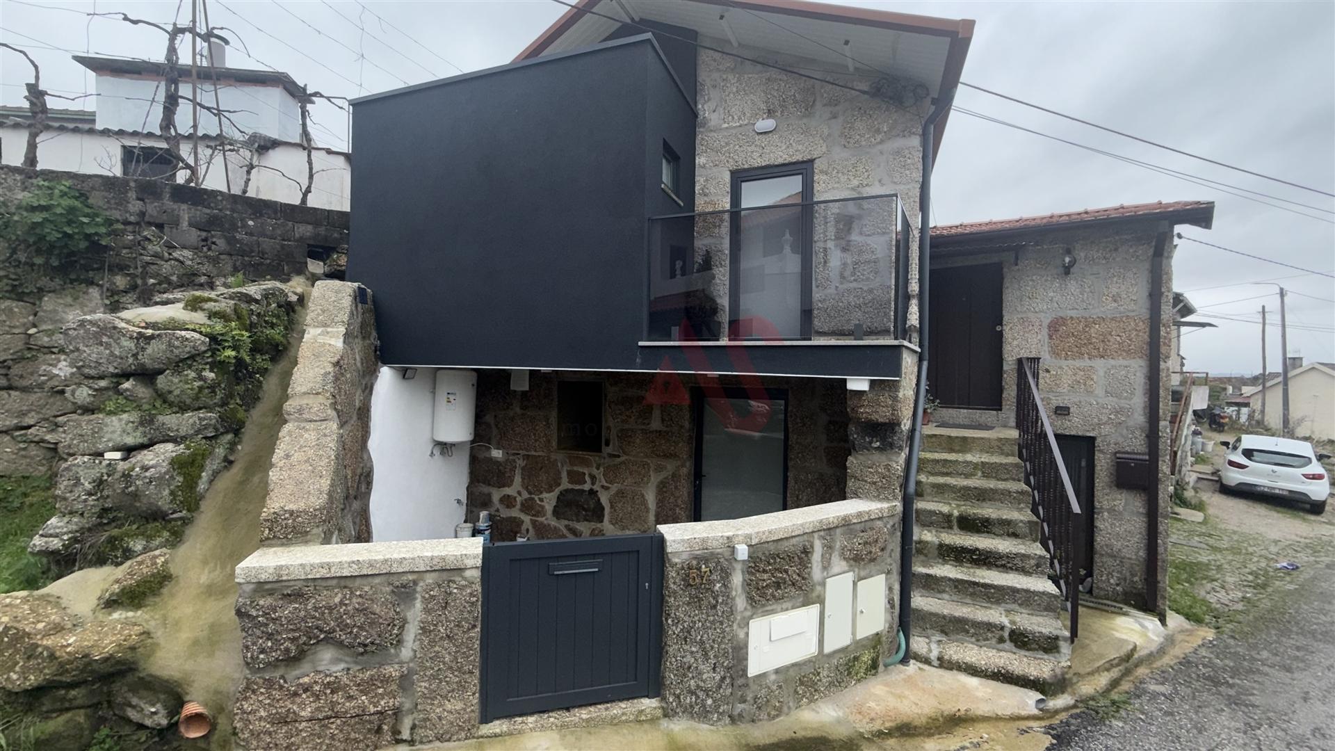 🏡 Moradia T2 em Pedra – Quinchães, Fafe