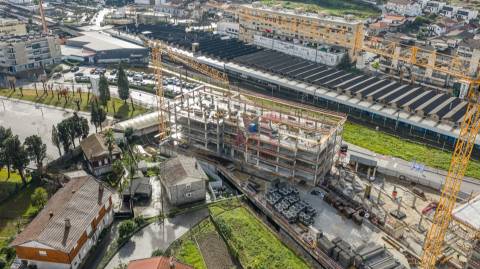 Apartamento T2 no piso 0 com terraço em São Miguel, Vizela