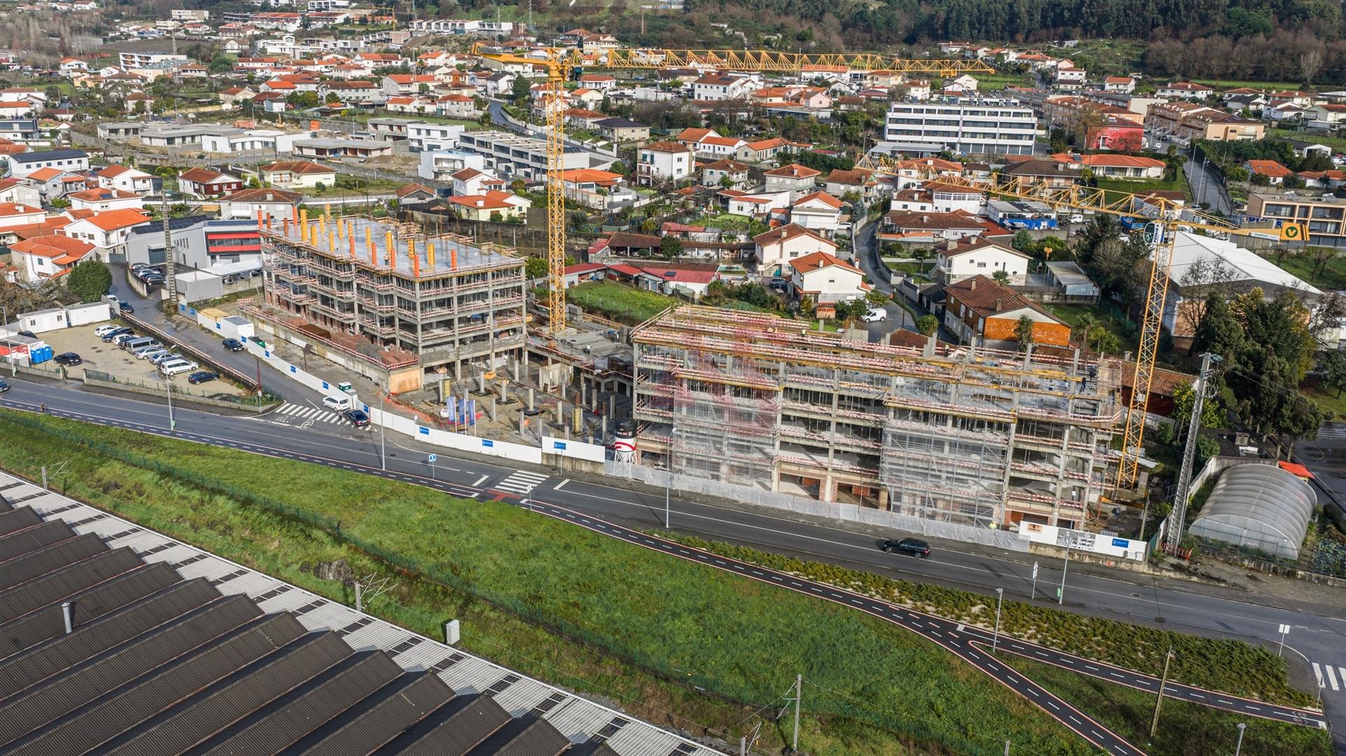 Apartamento T2 no 4.º andar, no centro da cidade de Vizela