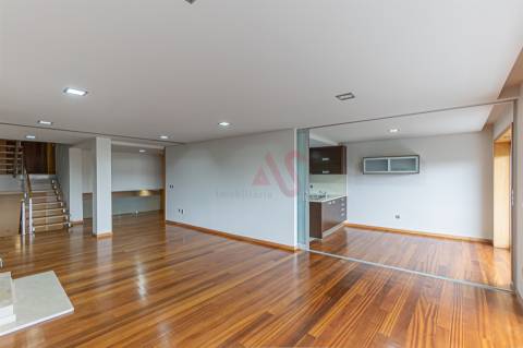 Moradia em Banda T3 em Mesão Frio – Zona Premium de Guimarães