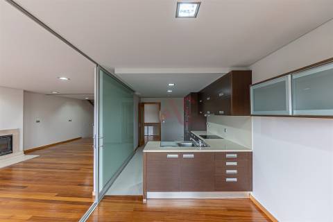 Moradia em Banda T3 em Mesão Frio – Zona Premium de Guimarães
