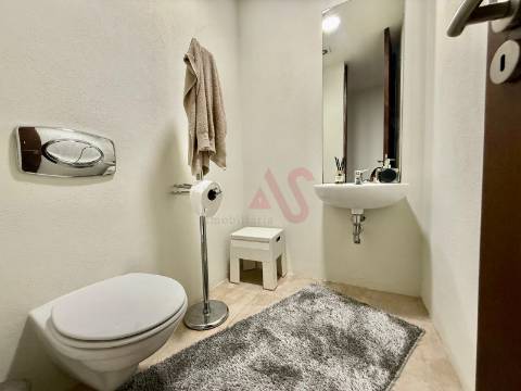 Espetacular Moradia Térrea T4 Em Azurém, Guimarães