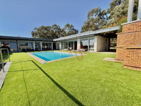 Espetacular Moradia Térrea T4 Em Azurém, Guimarães