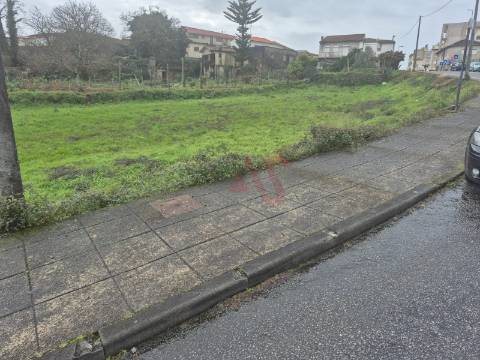 Terreno para construção com 1.449,67 m², na Lixa