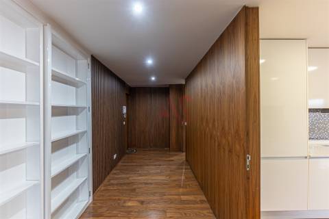 Magnífico apartamento, originalmente T4, convertido em T3, em Maximinos, Braga