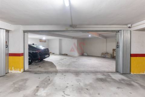 Magnífico apartamento, originalmente T4, convertido em T3, em Maximinos, Braga