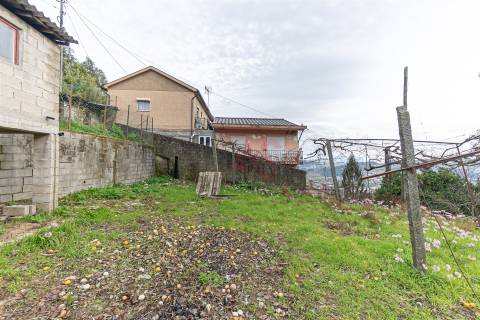 Moradia T2 em São Faustino, Guimarães - Excelente Oportunidade de Investimento