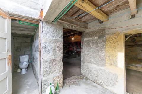 Moradia T2 em São Faustino, Guimarães - Excelente Oportunidade de Investimento