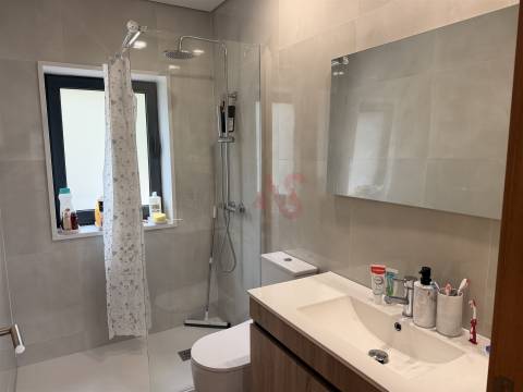 Andar Moradia T2+1 Renovado | Candoso – São Martinho