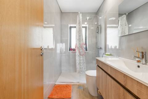 Andar Moradia T2+1 Renovado | Candoso – São Martinho