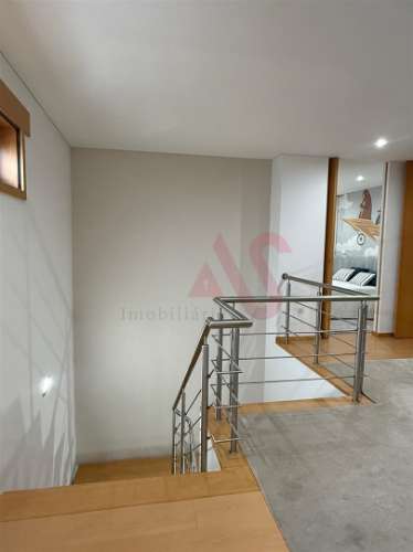 Moradia T3 Moderna em Barrosas – Pronta a Habitar