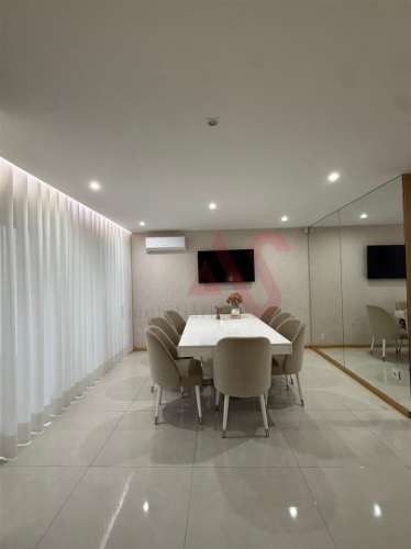 Moradia T3 Moderna em Barrosas – Pronta a Habitar