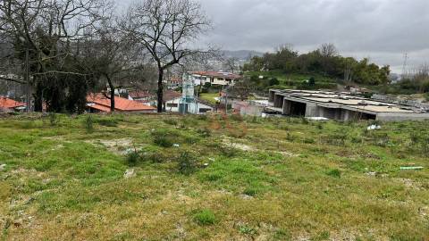 Terreno Urbano para Construção com 404 m² – Cepães, Fafe