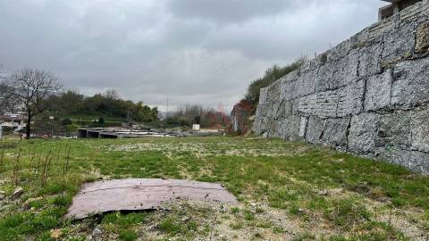 Terreno Urbano para Construção com 404 m² – Cepães, Fafe