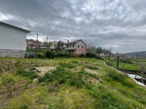 Terreno Urbano para Construção com 404 m² – Cepães, Fafe