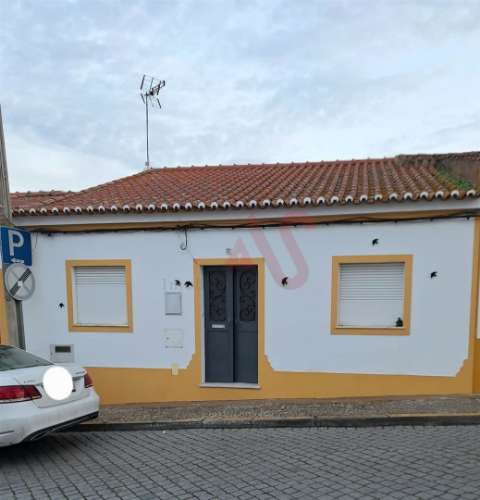 Moradia T3 com Vista Campo – Póvoa de São Miguel, Moura (Beja)