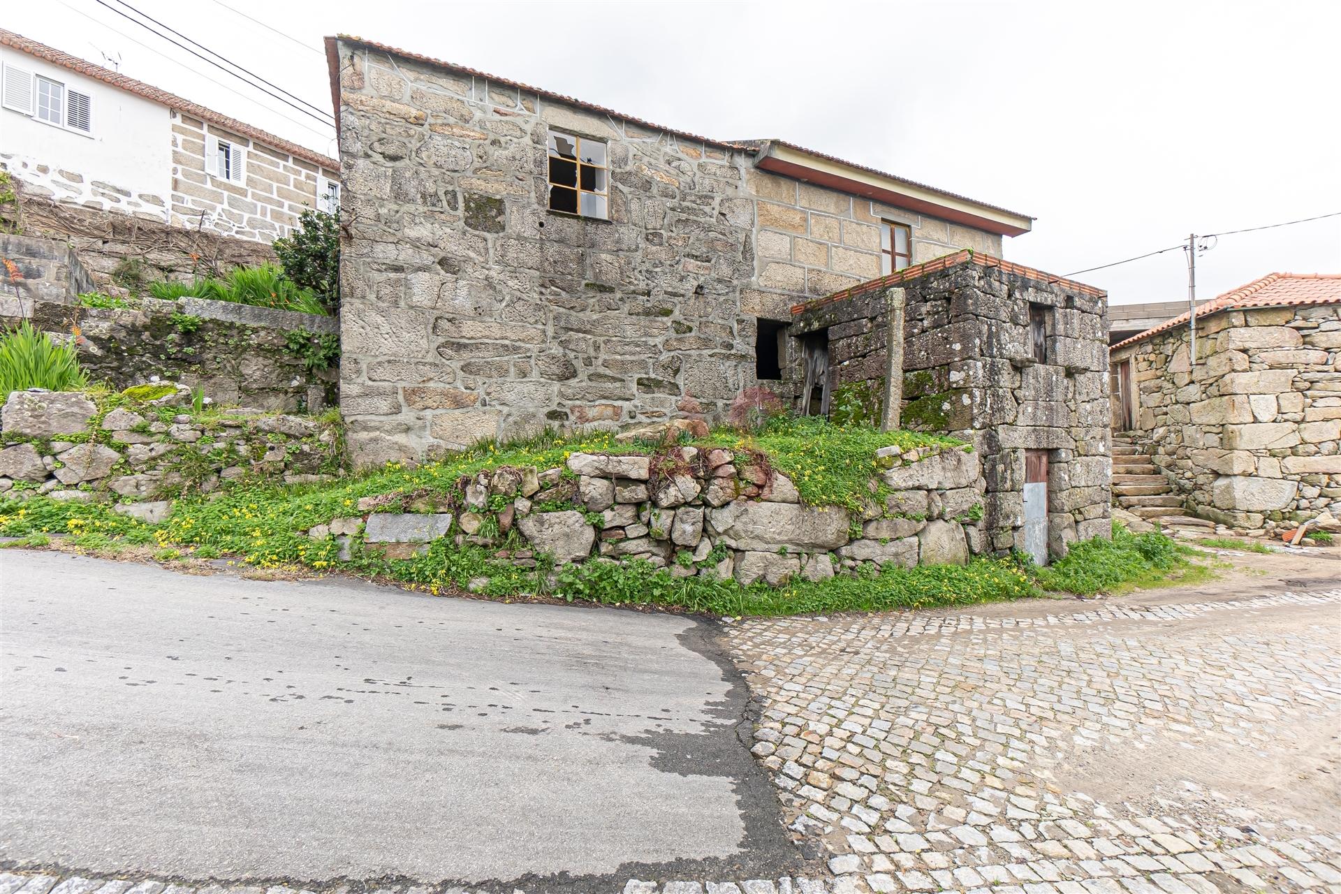 Moradia T4 para Restauro | Excelente oportunidade de investimento |  Marco de Canaveses