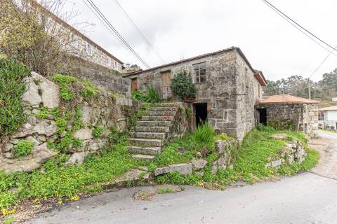 Moradia T4 para Restauro | Excelente oportunidade de investimento |  Marco de Canaveses