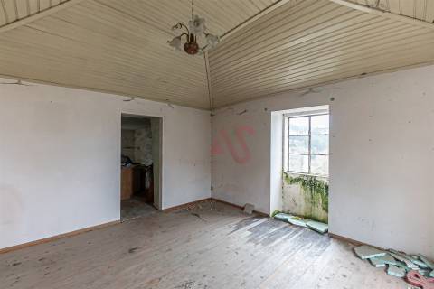 Moradia T4 para Restauro | Excelente oportunidade de investimento |  Marco de Canaveses