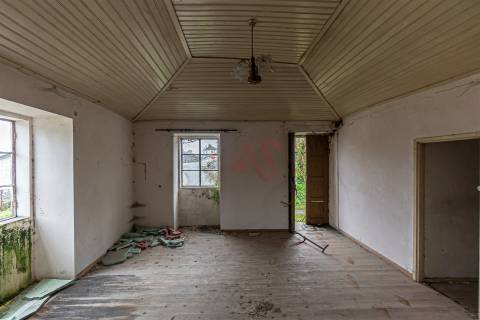 Moradia T4 para Restauro | Excelente oportunidade de investimento |  Marco de Canaveses