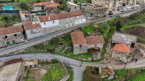 Moradia T4 para Restauro | Excelente oportunidade de investimento |  Marco de Canaveses