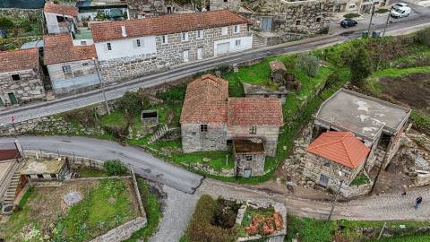 Moradia T4 para Restauro | Excelente oportunidade de investimento |  Marco de Canaveses