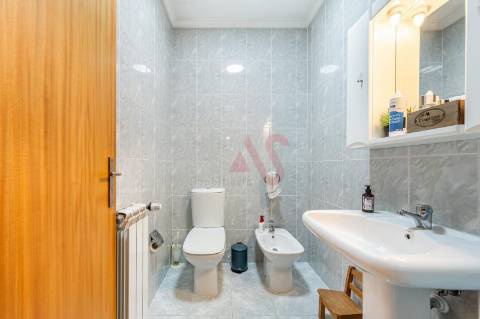 Andar de Moradia T3, localizada em zona tranquila de Fafe, em ótimo estado de conservação