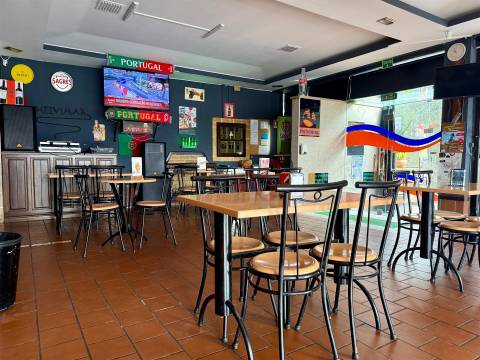 Trespasse de Café em Figueiró – Paços de Ferreira | Espaço com 91,5 m²