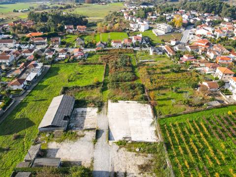 Terreno com 900 m² na Lixa para Construção
