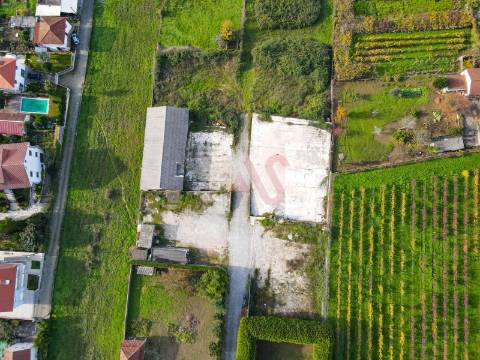 Terreno com 900 m² na Lixa para Construção