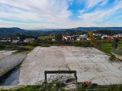 Terreno com 900 m² na Lixa para Construção