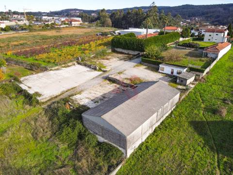 Terreno com 800 m² na Lixa para Construção