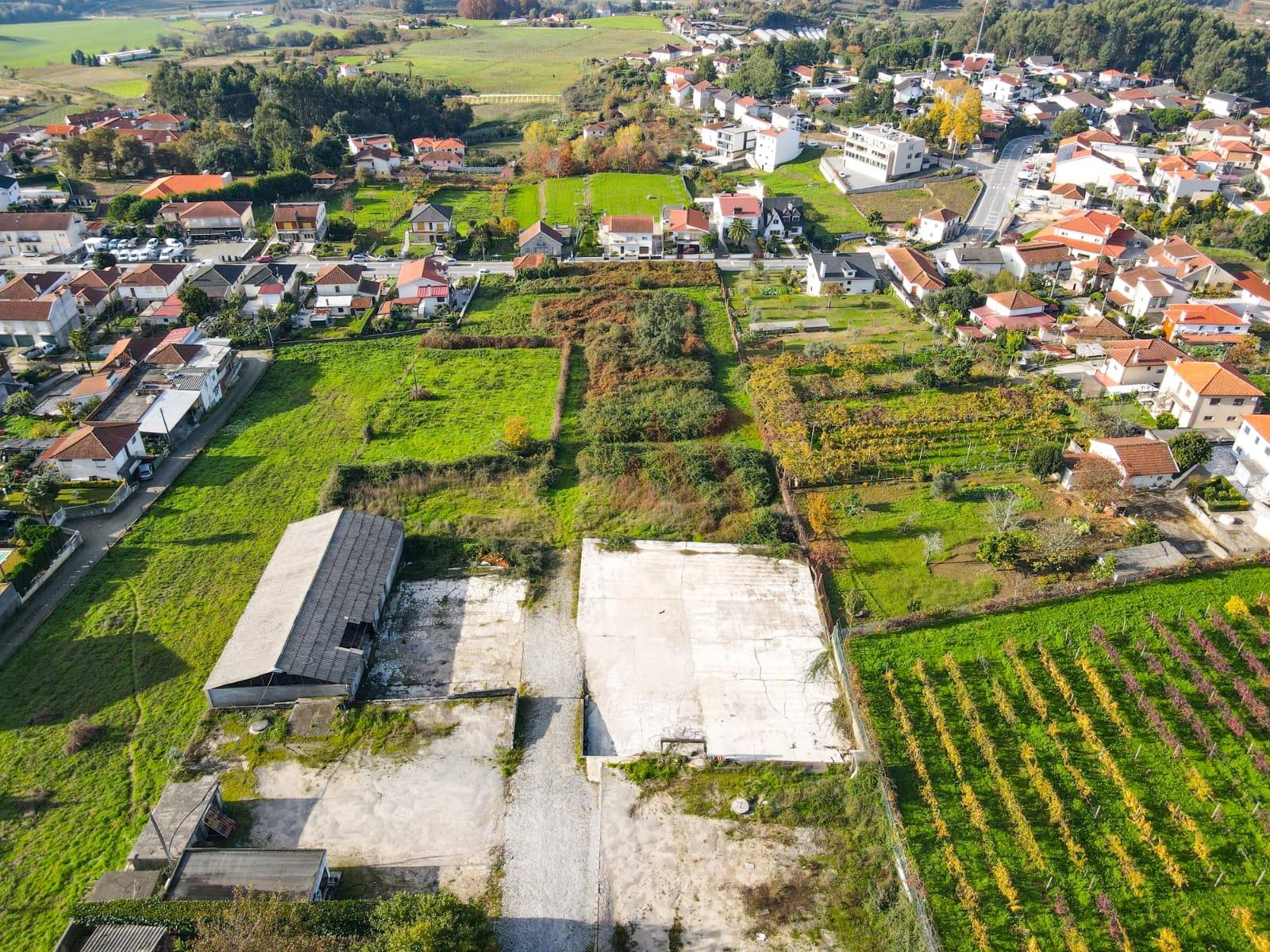 Terreno com 907 m² na Lixa para Construção
