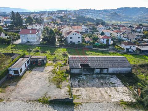 Terreno com 907 m² na Lixa para Construção