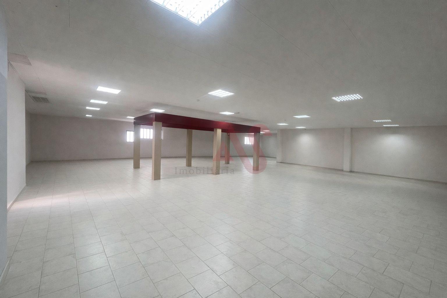 Pavilhão Industrial com Elevado Potencial - Seroa, Paços de Ferreira