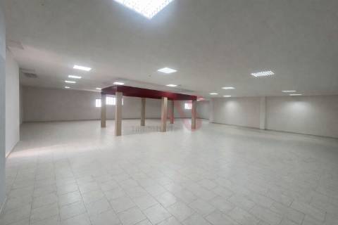 Pavilhão Industrial com Elevado Potencial - Seroa, Paços de Ferreira
