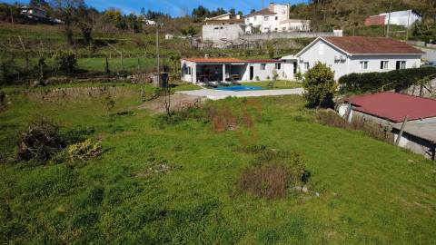 Moradia T3 com Piscina | Torrados – Felgueiras