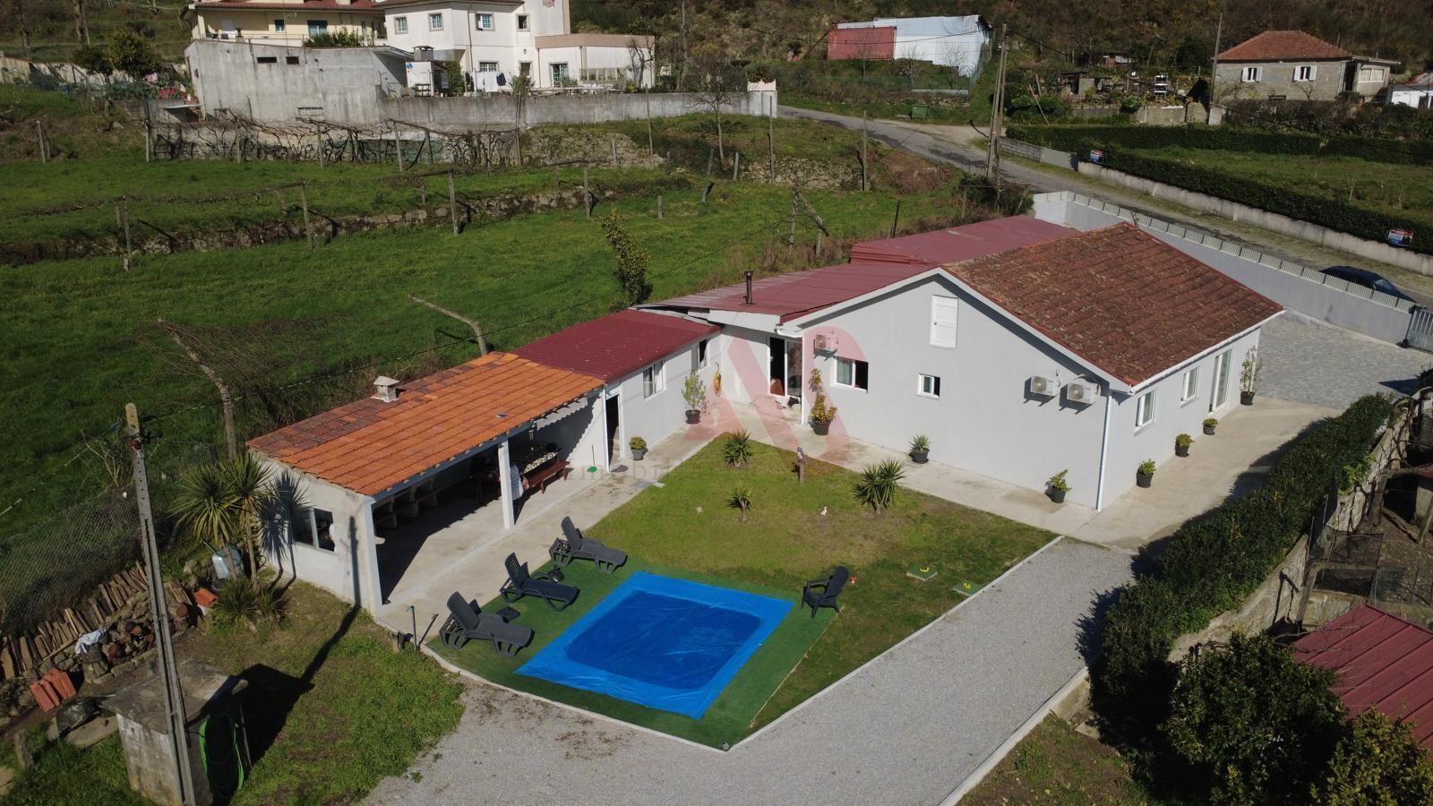 Moradia T3 com Piscina | Torrados – Felgueiras