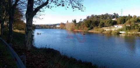 Terreno para Construção com 3772 m² em Palmeira, Braga