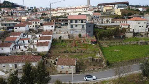 Moradia T3 para Restauro em Fafe