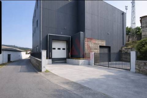 Armazém Industrial com Licença de Indústria + Terreno Anexo | Excelente Oportunidade de Investimento