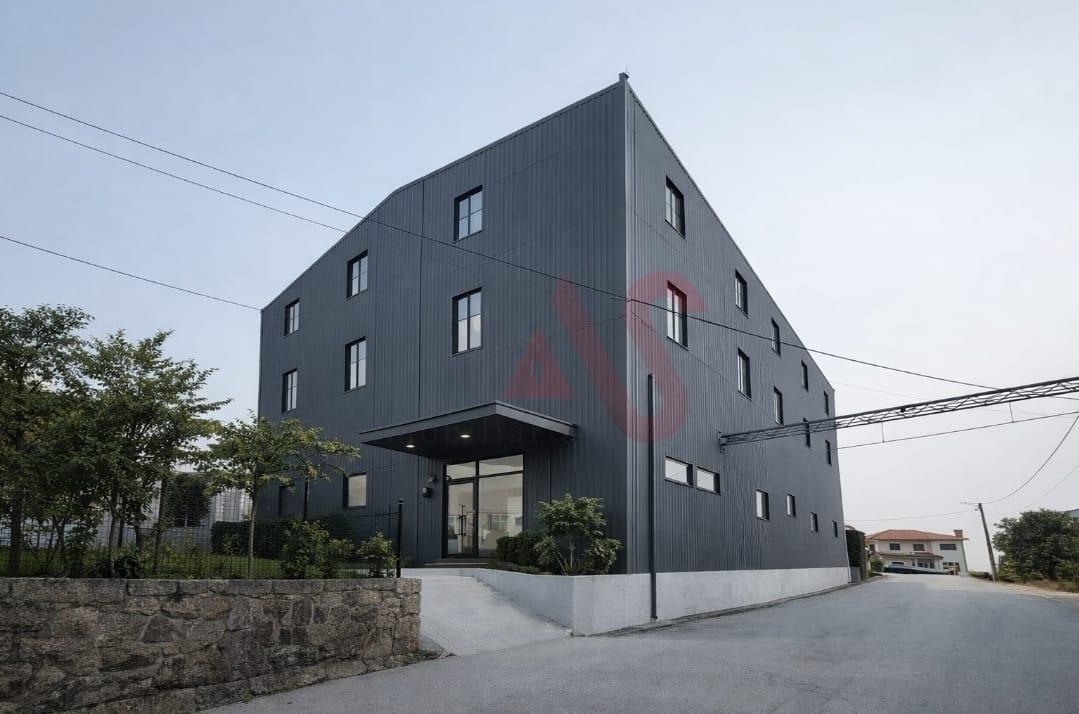 Armazém Industrial com Licença de Indústria + Terreno Anexo | Excelente Oportunidade de Investimento