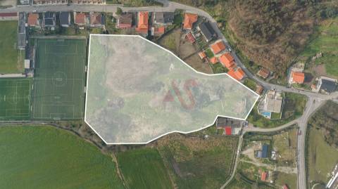 Quinta com 2 hectares em Sande S. Lourenço, Guimarães