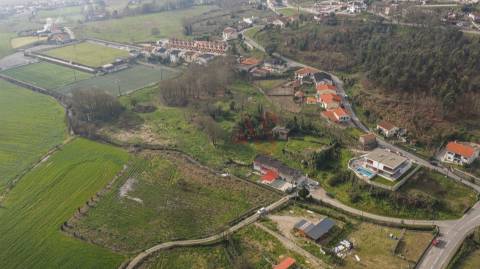 Quinta com 2 hectares em Sande S. Lourenço, Guimarães