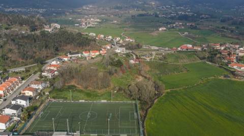 Quinta com 2 hectares em Sande S. Lourenço, Guimarães